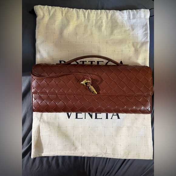 Bottega Veneta Andiamo Clutch - Picture 1 of 8